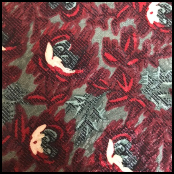 Christian Dior Deep Red Green Floral Tie - Picture 2 of 7